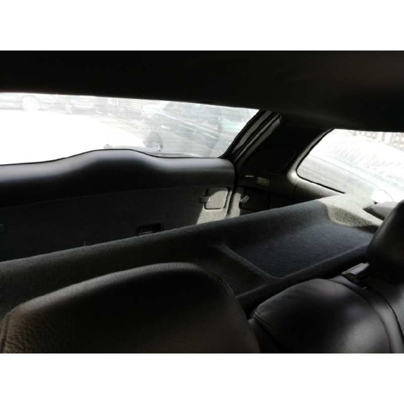 volvo v40 familiar del año 2002