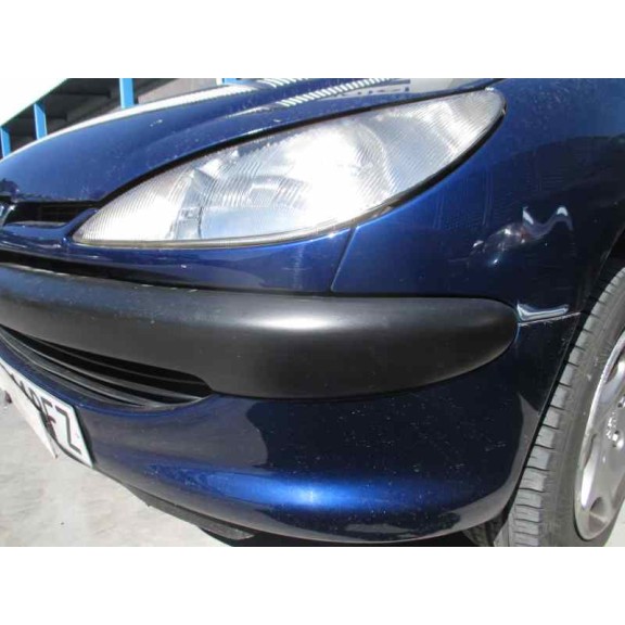 peugeot 206 berlina del año 2001
