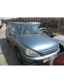 kia rio del año 2000