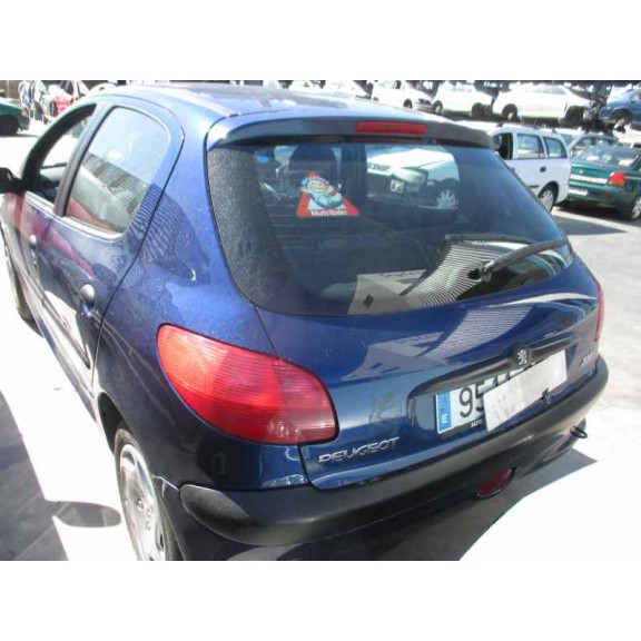 peugeot 206 berlina del año 2001
