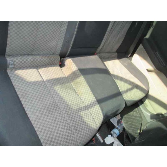 renault megane ii classic berlina del año 2004