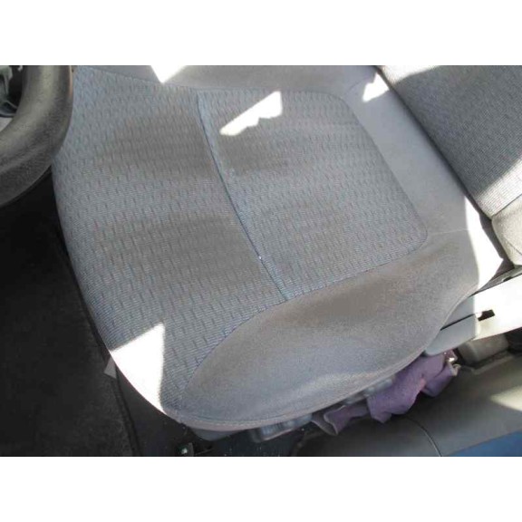 kia rio del año 2000