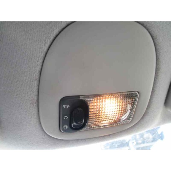 peugeot 206 berlina del año 2001