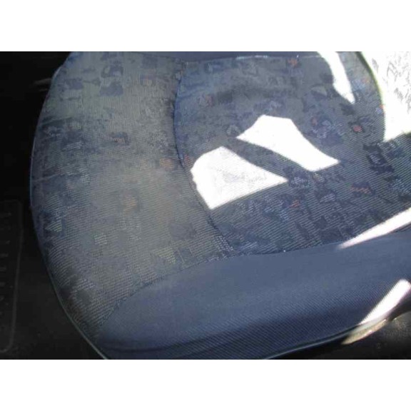 peugeot 206 berlina del año 2001