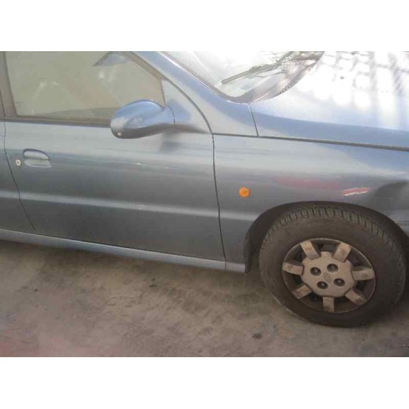 kia rio del año 2000