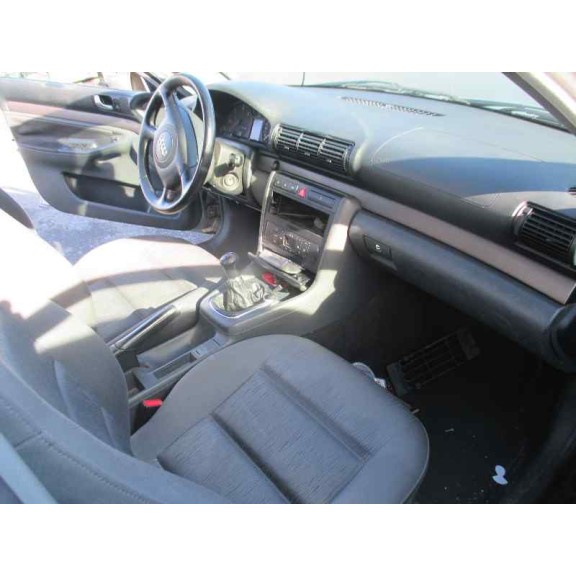 audi a4 berlina (b5) del año 2000