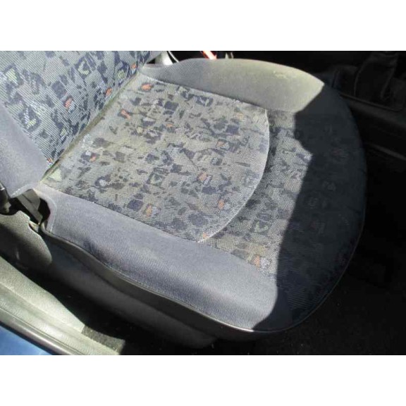 peugeot 206 berlina del año 2001