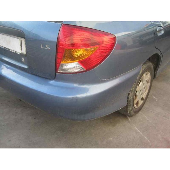 kia rio del año 2000
