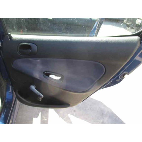 peugeot 206 berlina del año 2001