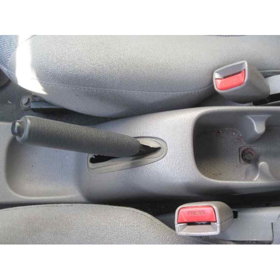 kia rio del año 2000