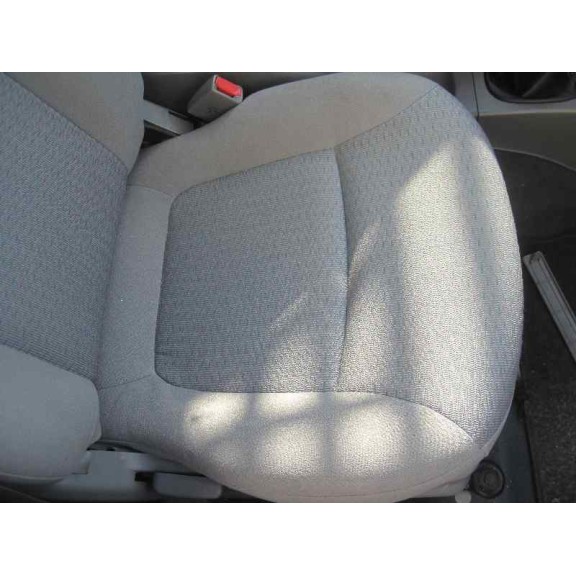 kia rio del año 2000