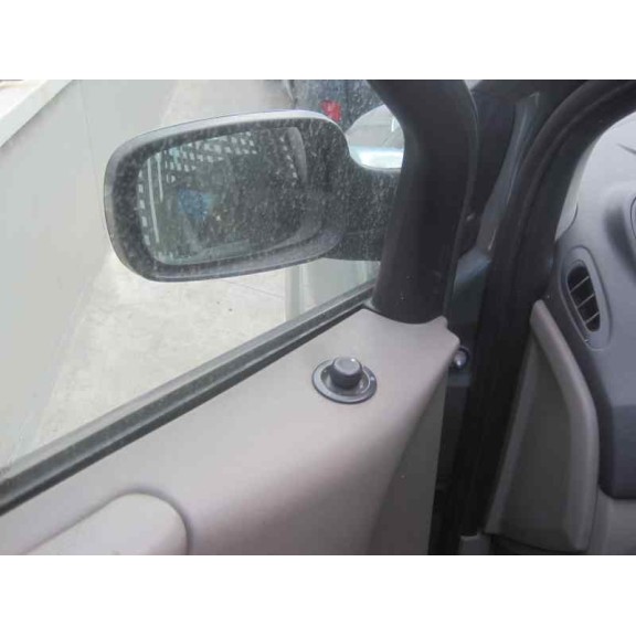 renault grand scenic del año 2004