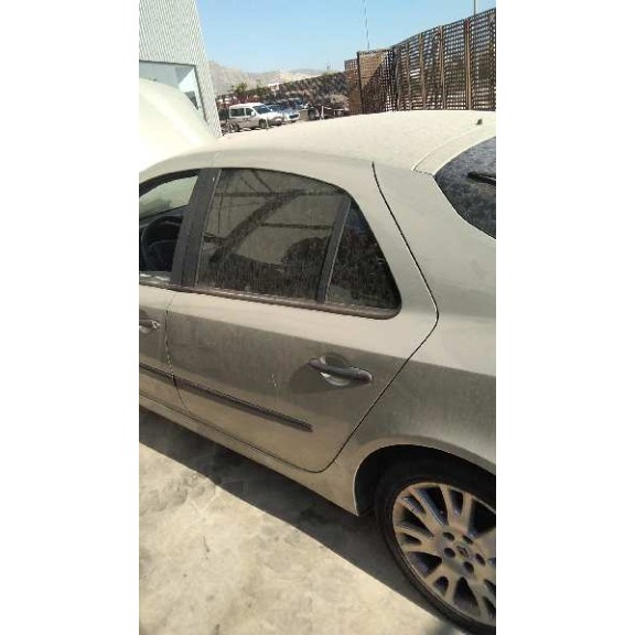 renault laguna ii (bg0) del año 2001