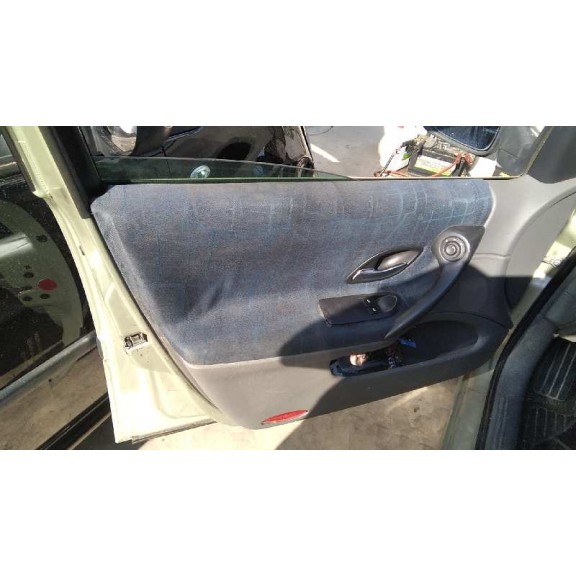 renault laguna ii (bg0) del año 2001