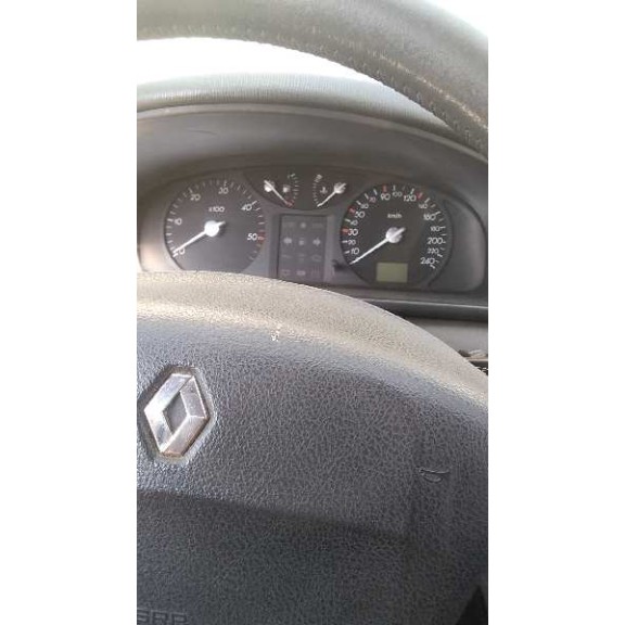 renault laguna ii (bg0) del año 2001
