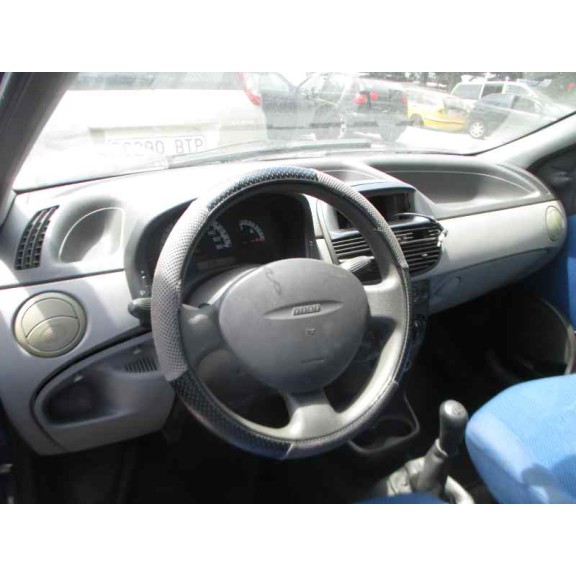 fiat punto berlina (188) del año 2001