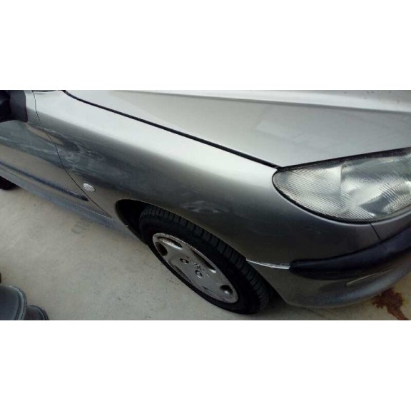 peugeot 206 berlina del año 2002