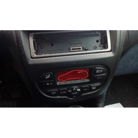 peugeot 206 berlina del año 2002