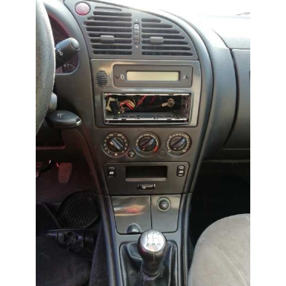 citroën xsara berlina del año 2002