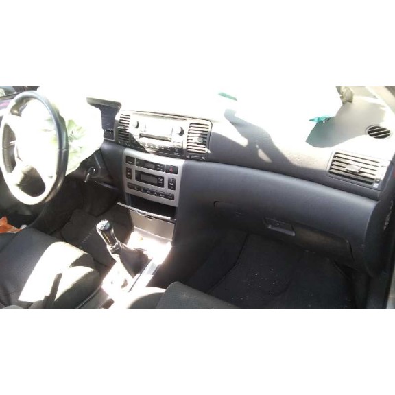 toyota corolla (e12) del año 2004