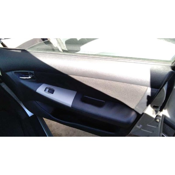 toyota corolla (e12) del año 2004