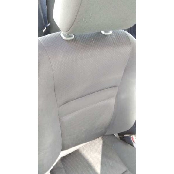 toyota corolla (e12) del año 2004