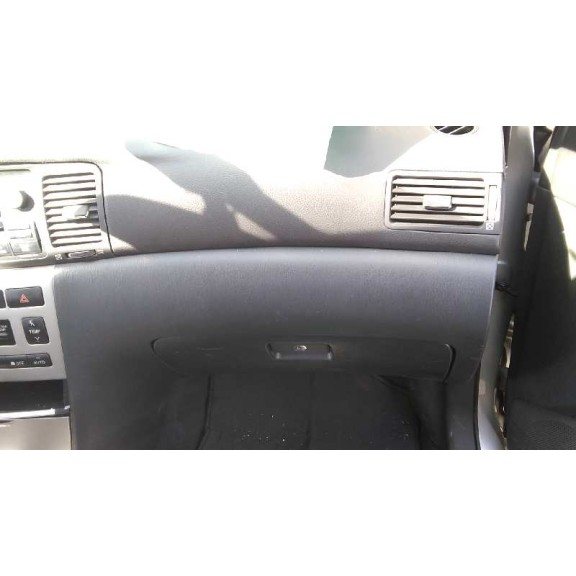 toyota corolla (e12) del año 2004