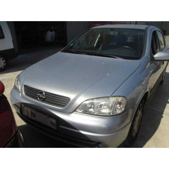 opel astra g berlina del año 2002