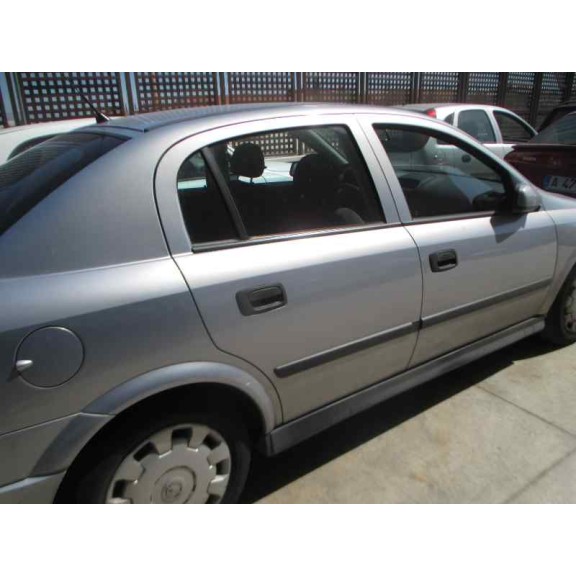 opel astra g berlina del año 2002