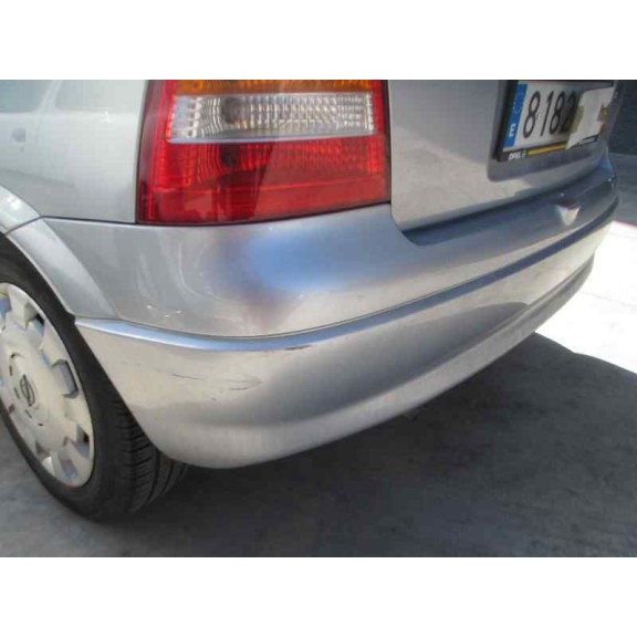 opel astra g berlina del año 2002