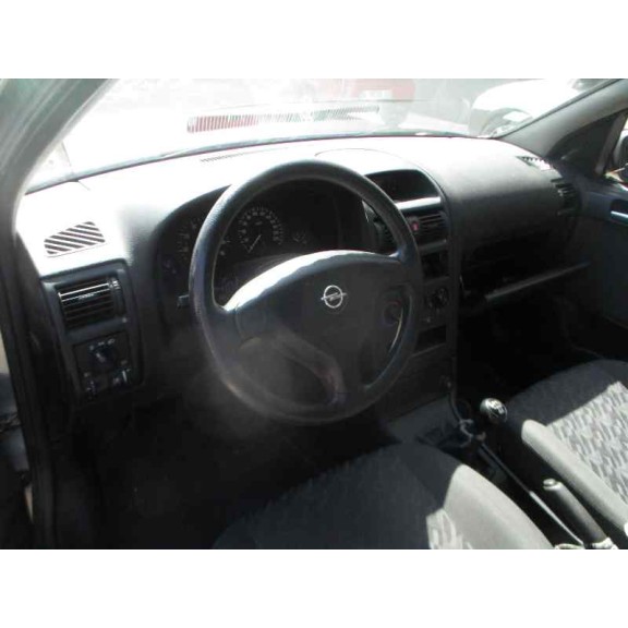 opel astra g berlina del año 2002