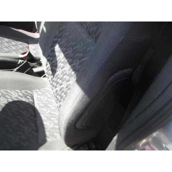 opel astra g berlina del año 2002