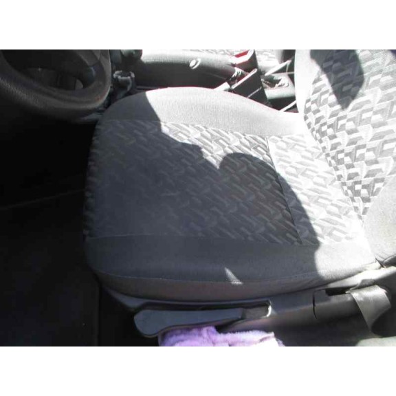 opel astra g berlina del año 2002