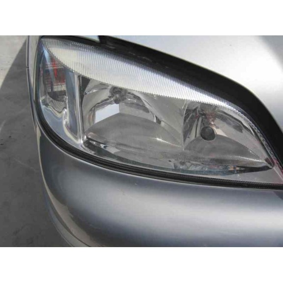 opel astra g berlina del año 2002