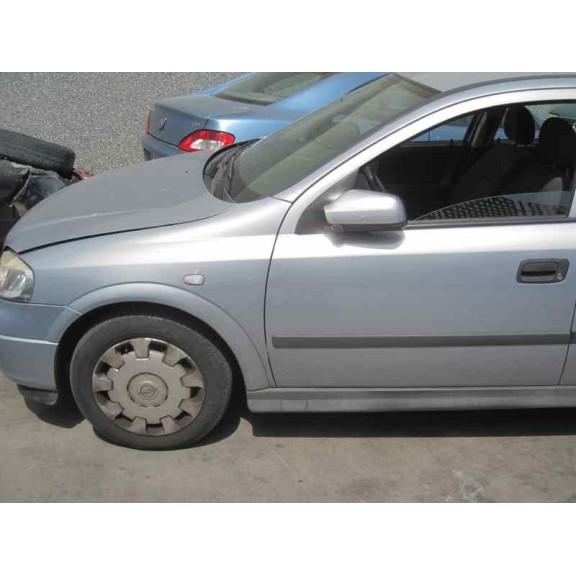 opel astra g berlina del año 2002