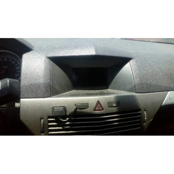 opel astra gtc del año 2006