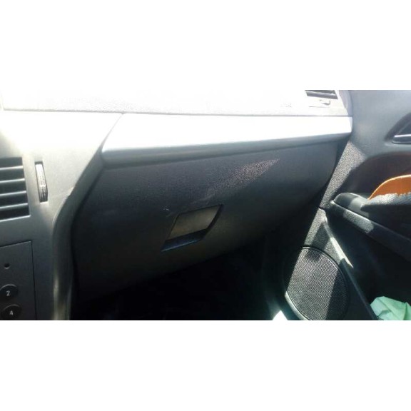 opel astra gtc del año 2006