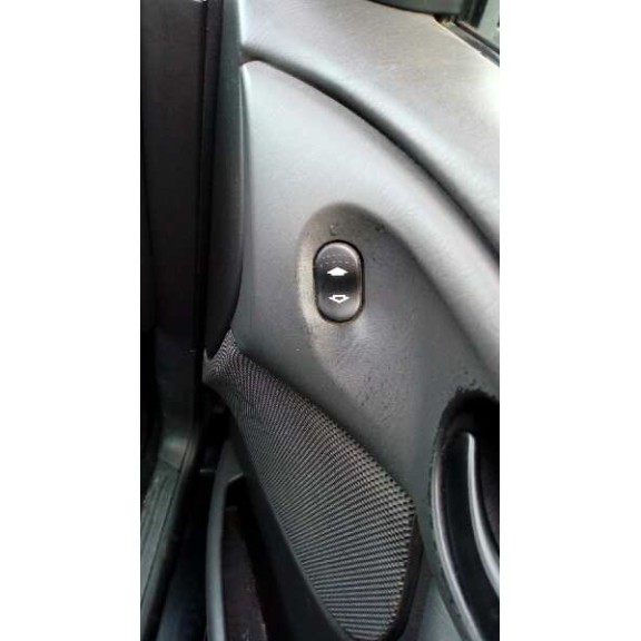 ford focus berlina (cak) del año 2004