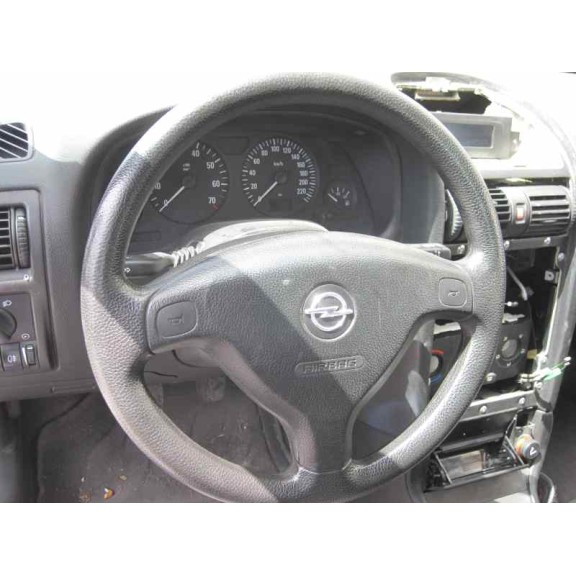 opel astra g berlina del año 2002