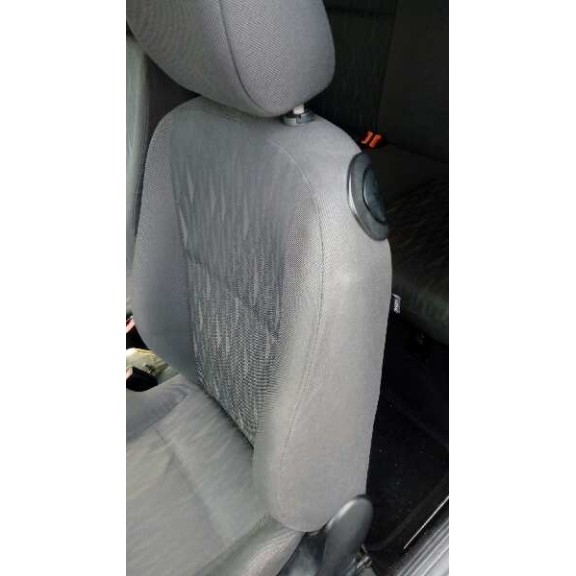 ford focus berlina (cak) del año 2004