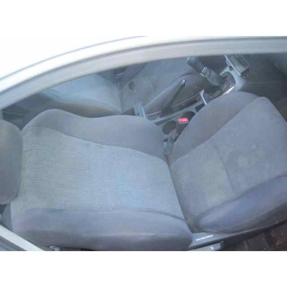 toyota corolla (e12) del año 2002