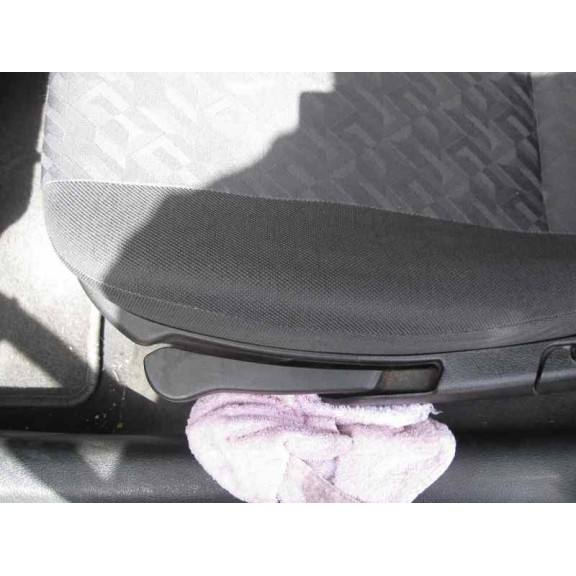 opel astra g berlina del año 2002