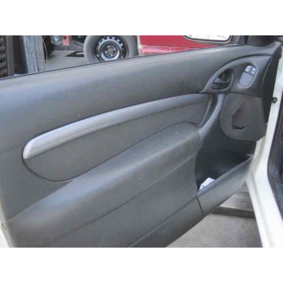 ford focus berlina (cak) del año 2004