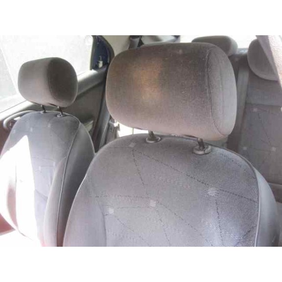 citroën xsara berlina del año 2002