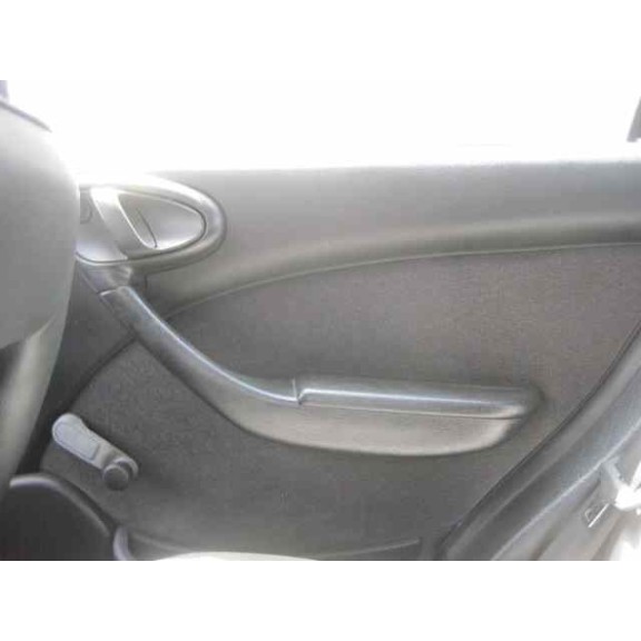 citroën xsara berlina del año 2002