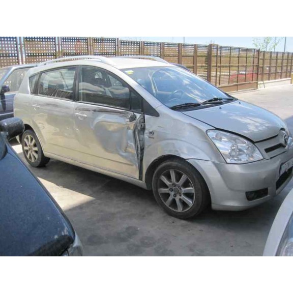 toyota corolla verso (r1) del año 2004