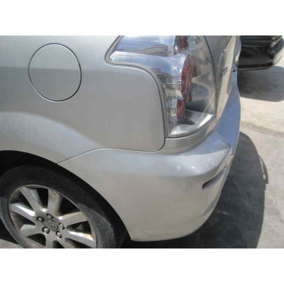 toyota corolla verso (r1) del año 2004