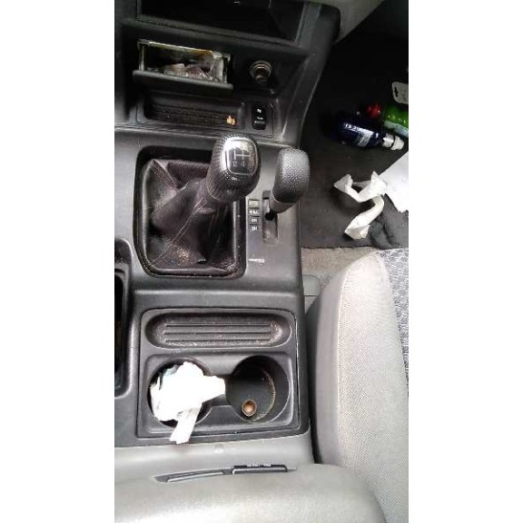 mitsubishi montero (v60/v70) del año 2001