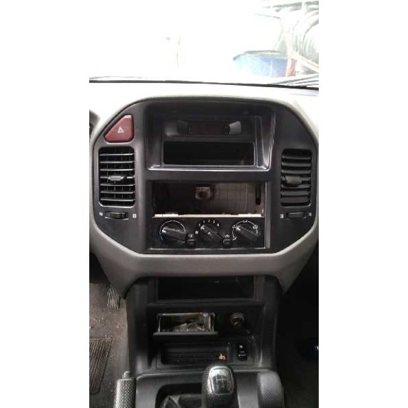 mitsubishi montero (v60/v70) del año 2001