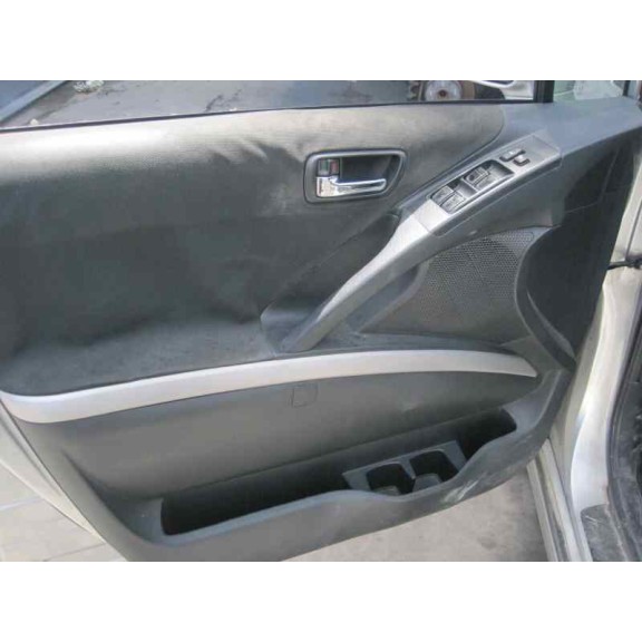 toyota corolla verso (r1) del año 2004